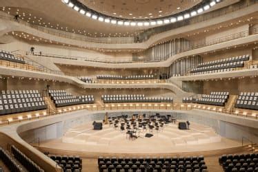 chanel hamburg elbphilharmonie|STAGING THE SHOW AT THE ELBPHILHARMONIE .